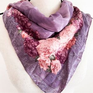 Vintage Oscar de La Renta Neck Handkerchief